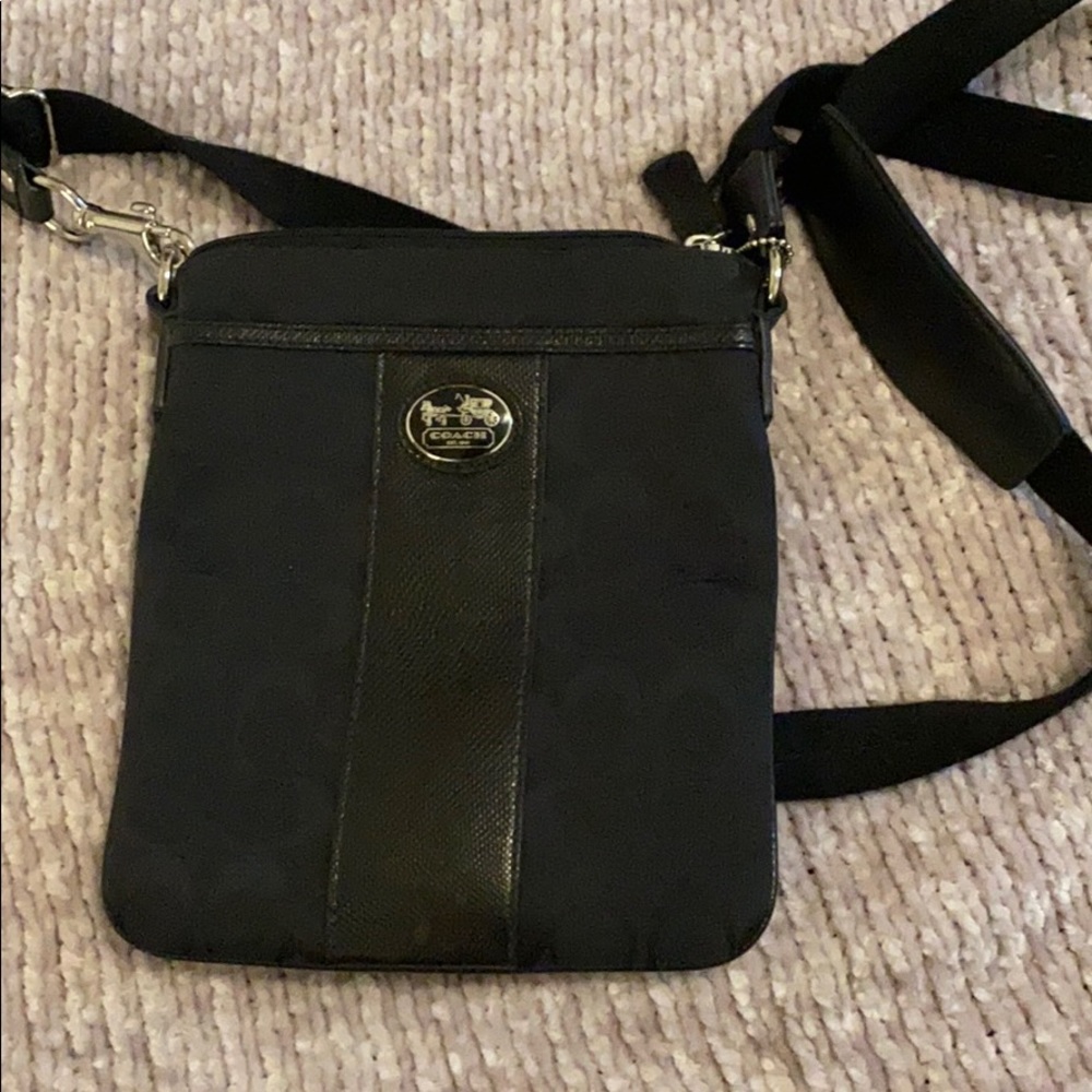 coach cross body/shoulder bag